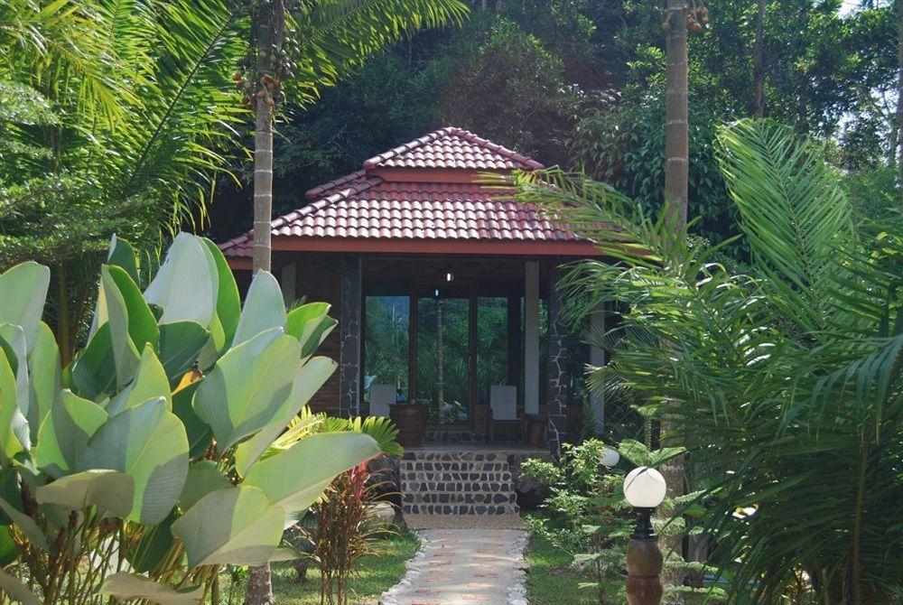 Khao Sok Riverside Cottage Khao Sok National Park Exterior photo