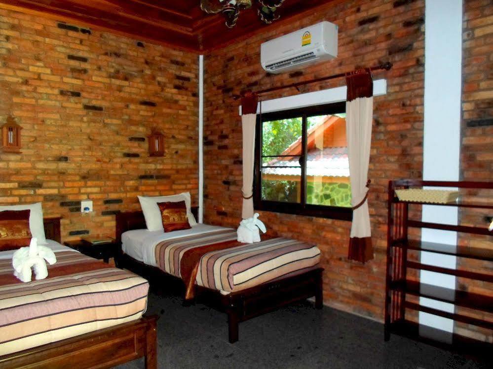 Khao Sok Riverside Cottage Khao Sok National Park Exterior photo