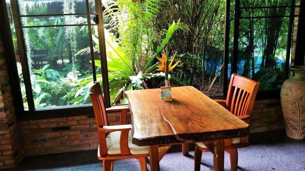 Khao Sok Riverside Cottage Khao Sok National Park Exterior photo